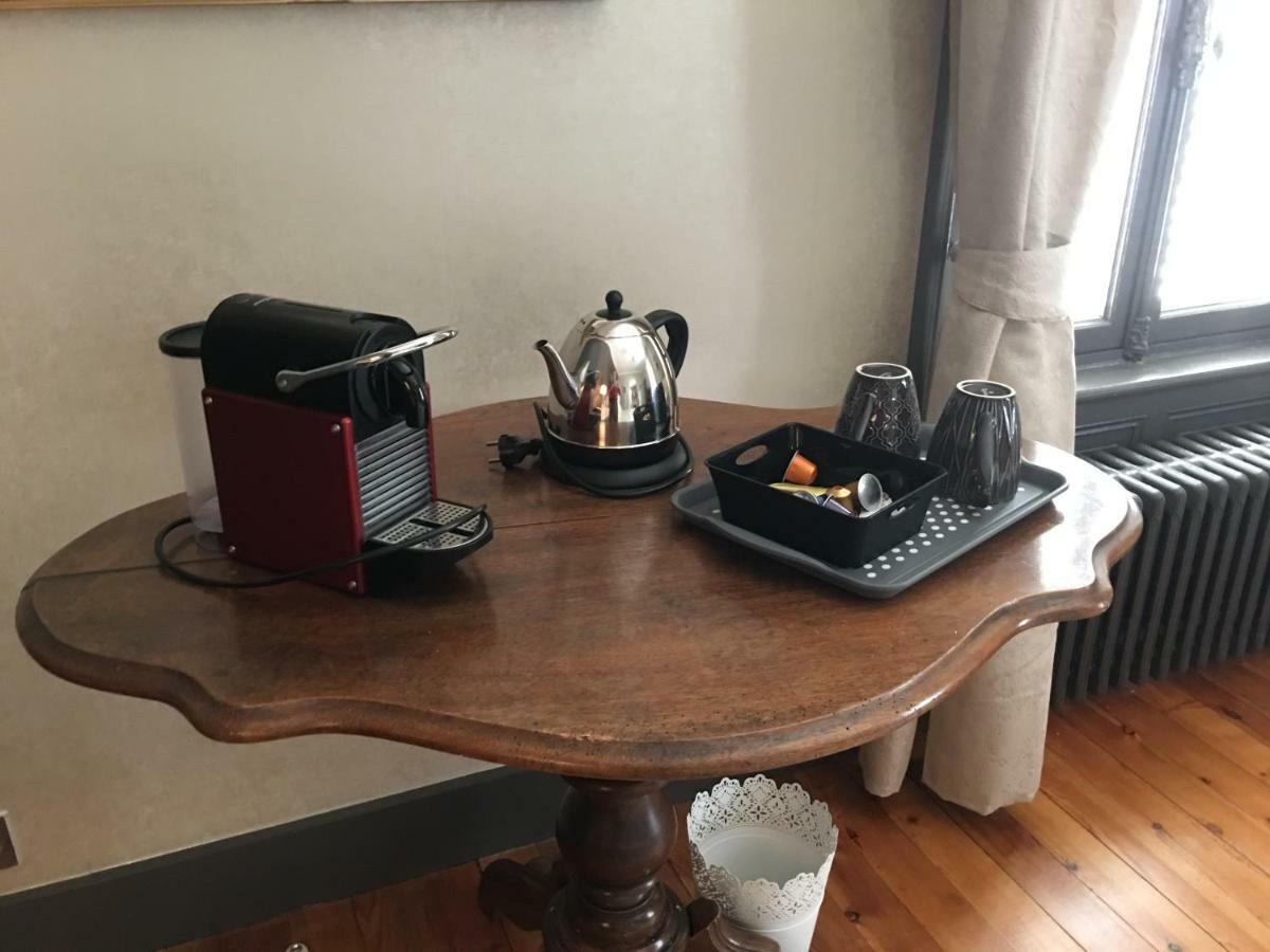 Le Petit Chateau Des Cedres Mouchamps エクステリア 写真